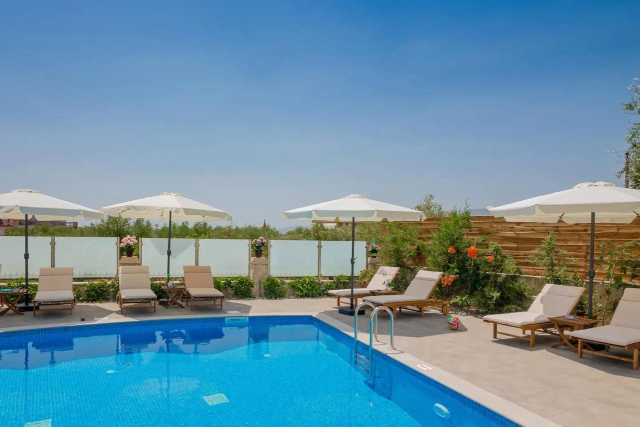 Villa Bella Sole Kalipádhon エクステリア 写真