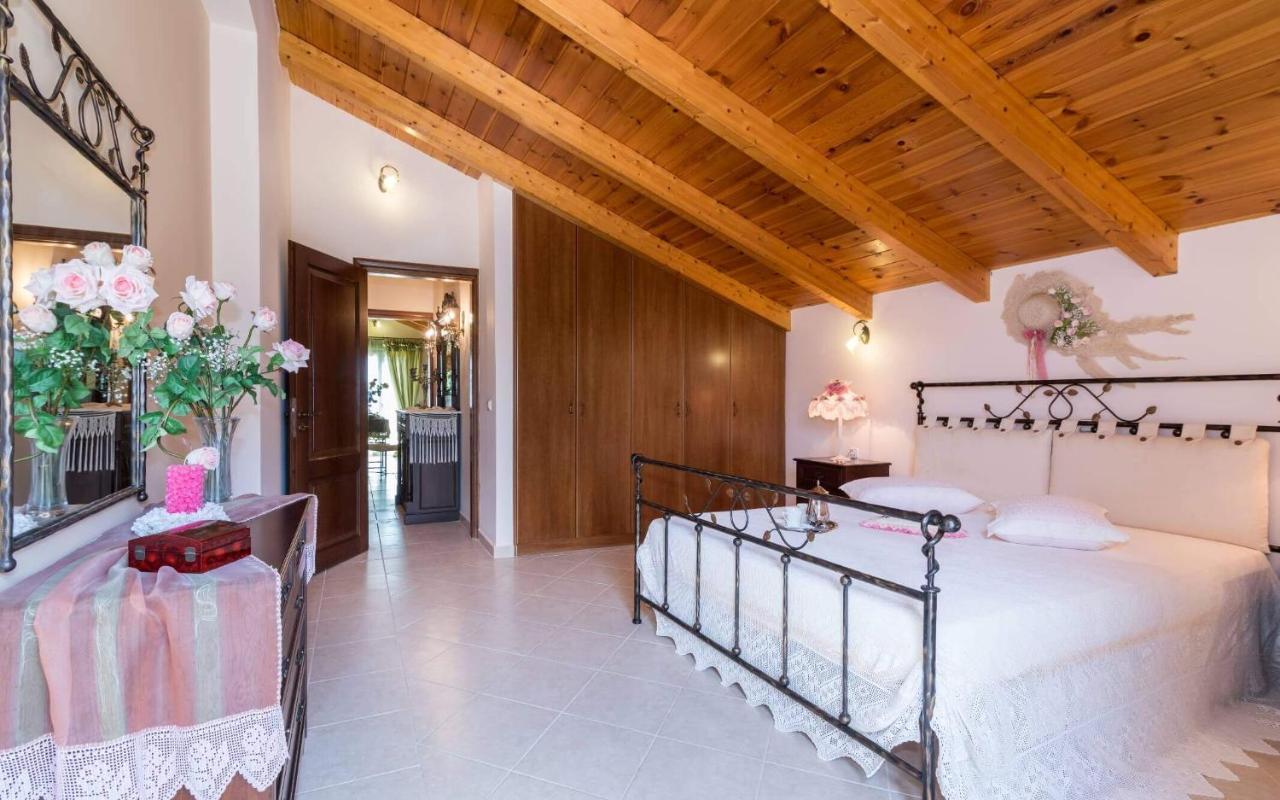 Villa Bella Sole Kalipádhon エクステリア 写真